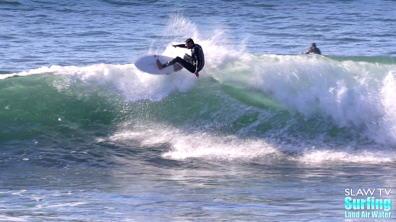 daniel anthony surfing waves in sunset cliffs san diego