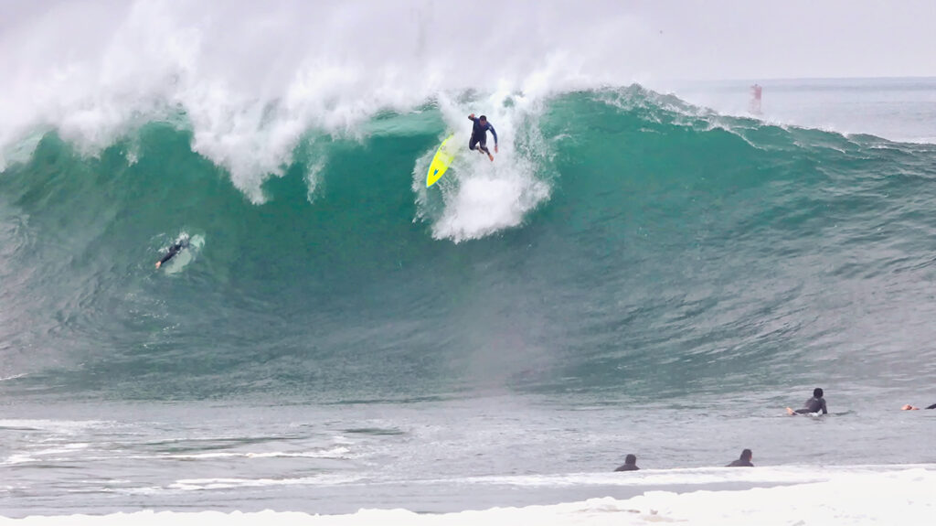 the wedge newport beach surfing photos and videos with biggest waves on 05-18-2023