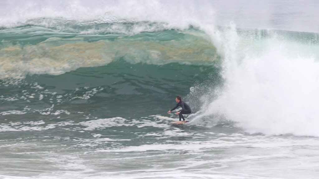 the wedge newport beach surfing photos and videos with biggest waves on 05-18-2023