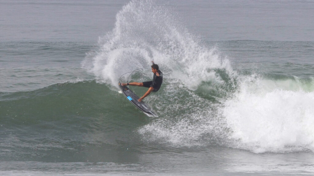 samuel pupo surfing lowers trestles by surf photographer john cocozza for slawtv